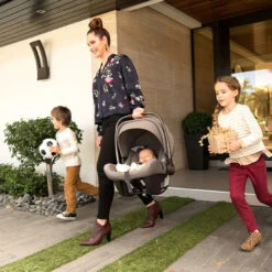 Nuna Pipa Lite R Infant Car Seat + RELX Base 20 Nuna Pipa Lite R Infant Car Seat + RELX Base -Babyletto Store Nuna Lifestyle US PIPAliteR Granite 1901 web res